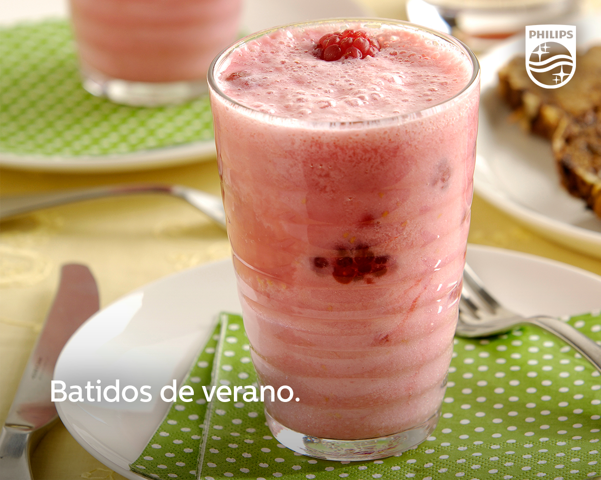Philips_Ar's tweet photo. Optá por una opción fresca y saludable este verano con la licuadora #VivaCollection: Frappé de frutillas. 🍓¿Sabías que contiene más vitamina C que la naranja? https://t.co/i4w88cVEKu