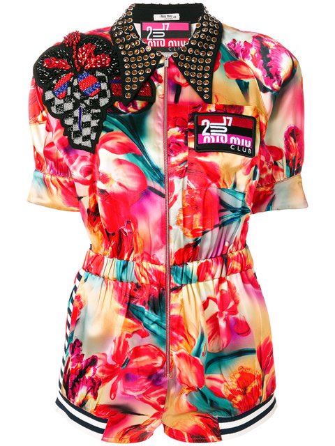 duascloset's tweet photo. Dua (@DUALIPA) wore a Miu Miu Floral Print Playsuit ($3,485.00) and a Manolo Blahnik Cienzona Embellished Patent Sandal ($1,025.00)

links:
•https://t.co/uvFADUm6hv
•https://t.co/7o06bpMNSJ https://t.co/syQ2KCVAZ6