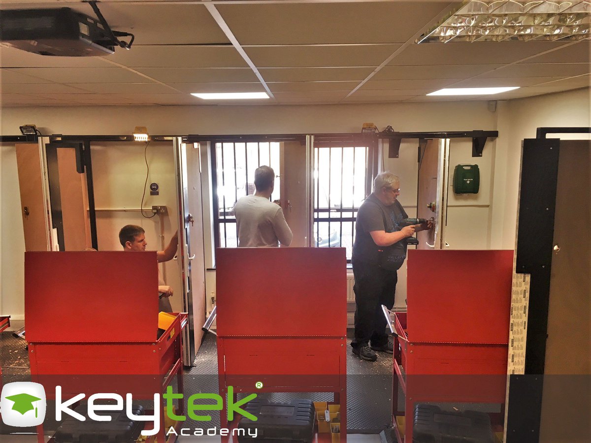 keytek_academy's tweet photo. We've had some trainees hard at work in the academy today. This is the final day of their 5 day Level 4 accreditated course. Well done guys!! 👏👏
#fridaymotivation #fridayfeeling #locksmithcourses #ncfe #locksmithtraining #level4 https://t.co/5kZj4ss772
