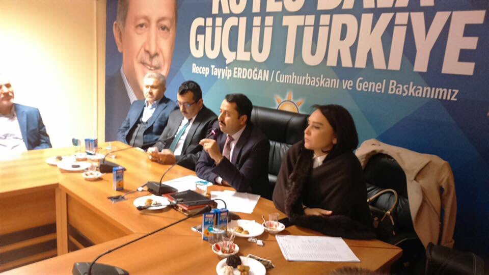 "Üyelerimizle Çay Sohbetlerinde Buluşuyoruz" programımızı İlçe Tşk. Bşk. <a href="/idrisguneyy/">İdris GÜNEY</a> in katılımlarıyla Atakent Mahallemizdeki Üyelerimizle buluşarak gerçekleştirdik. 
<a href="/silivrimetin/">Metin KARAKAŞ</a> <a href="/abalin/">Feti Ahmet Balin</a> <a href="/celalerdogan34/">Celal Erdogan</a>