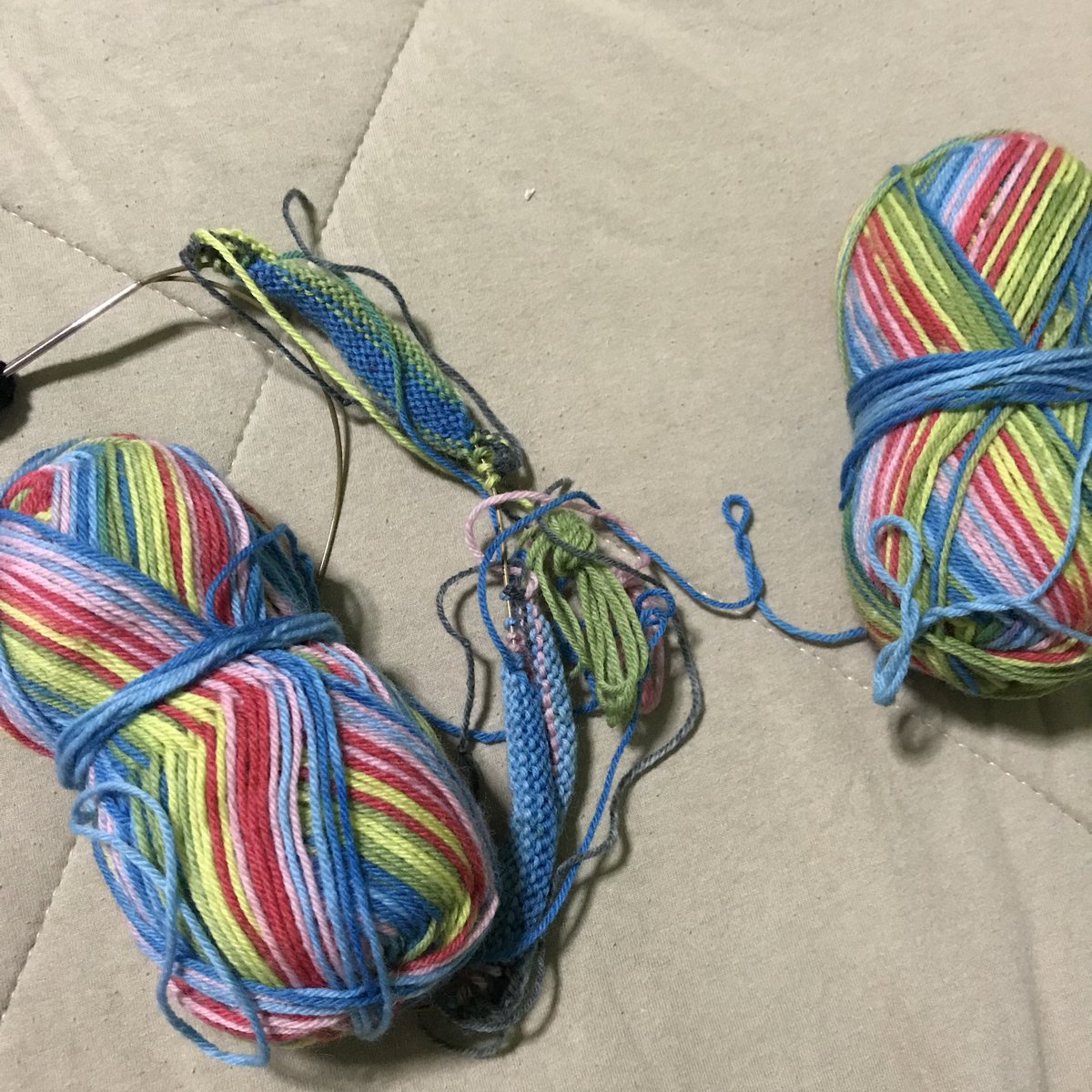 knitdorkmom_md's tweet image. This business of knitting socks two-at-a-time is driving me nuts! It looks like one big mess!😂😭🤣 #wrapsandturns #magicloopknitting #knitting #knittingph #knitsocks