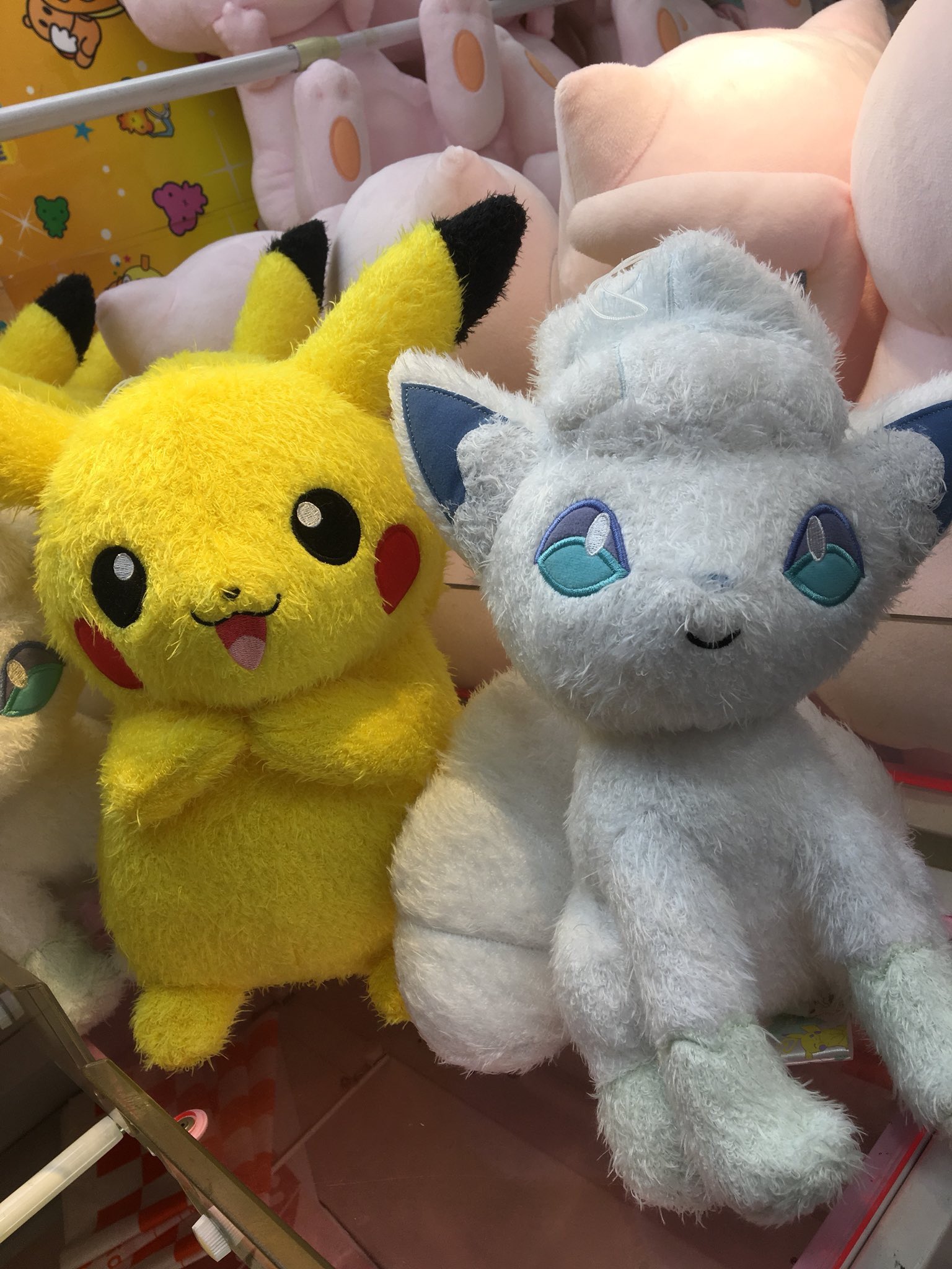 ট ইট র アドアーズ亀戸店 ポケットモンスター サン ムーン ポケだっこでっかいぬいぐるみ ピカチュウ ロコン アローラ のすがた が入荷しました ポケぎゅっとでっかいぬいぐるみ ピカチュウ ロコン アローラのすがた も好評提供中です 併せてお迎えに