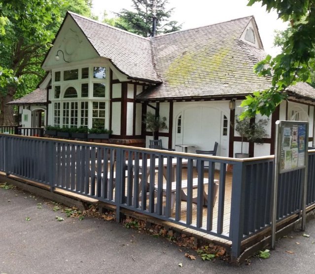 Chris Michael of #Kennington Park's café &amp; Vauxhall's Caffe Italia has called time in the park. Many thanks &amp; best wishes to him from all café users. <a href="/lambeth_council/">Lambeth Council</a> are reviewing bids from possible new tenants now. We hope to see the 'new' café up &amp; running very soon! #parkcafé