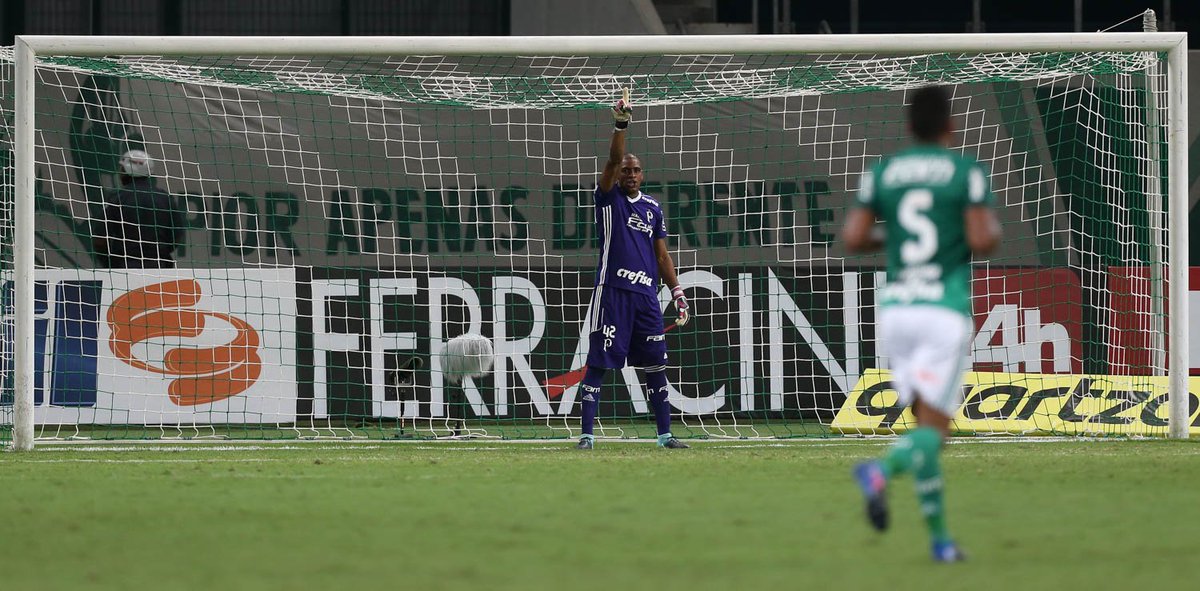 Palmeiras's tweet photo. Se você não consegue escolher e acha que o #CraqueDoVerdão foi o Jailsão da Massa e o Thiago Santos, dê rt neste tweet! https://t.co/x9HMGrYcrP