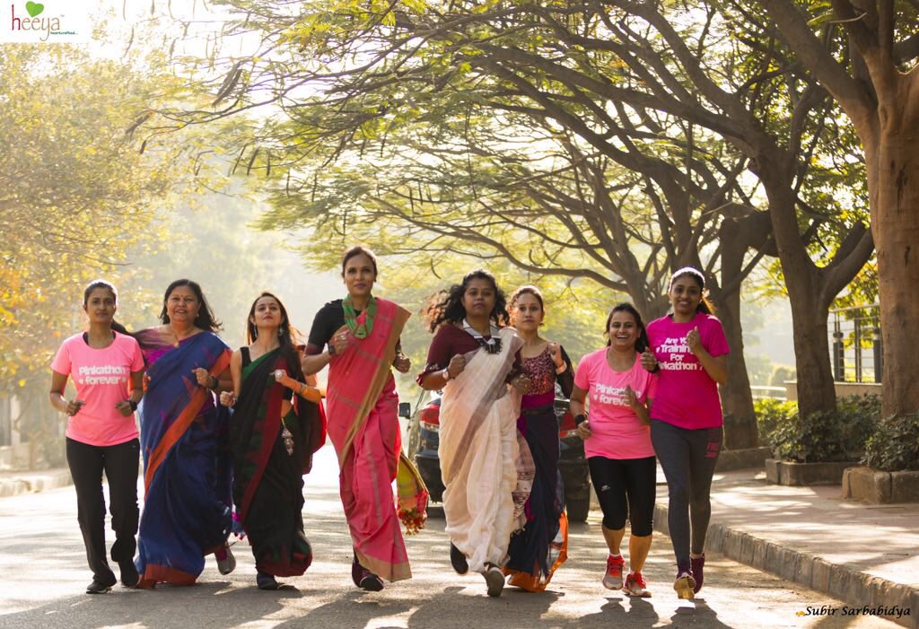 bhumikarunner's tweet photo. Who says you can't step out of home because you don't have running clothes? This #Republicday2018 I take pride in running as #Heeya ambassador for empowering #rural #artisans in remote villages of #India 🇮🇳🙏
#SareeRunning https://t.co/3uTFlMbVrq