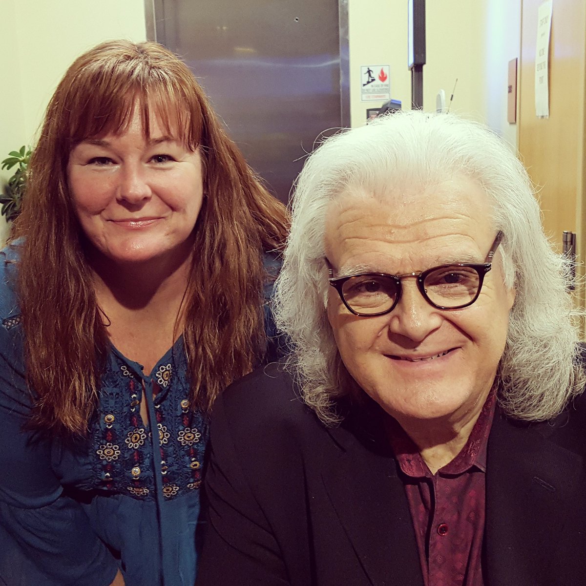 TheNewClassy's tweet photo. .@rickyskaggs and Ronda last night at The Harvester. 😊
#rickyskaggs #countrymusic #bluegrass #harvester #rockymount #virginia #theharvester #music #harvesterperformancecenter #tourschedule #kentuckythunder #rickyskaggsandkentuckythunder #concert #travel #musicfan #liveshow https://t.co/0i6GV6RhJv