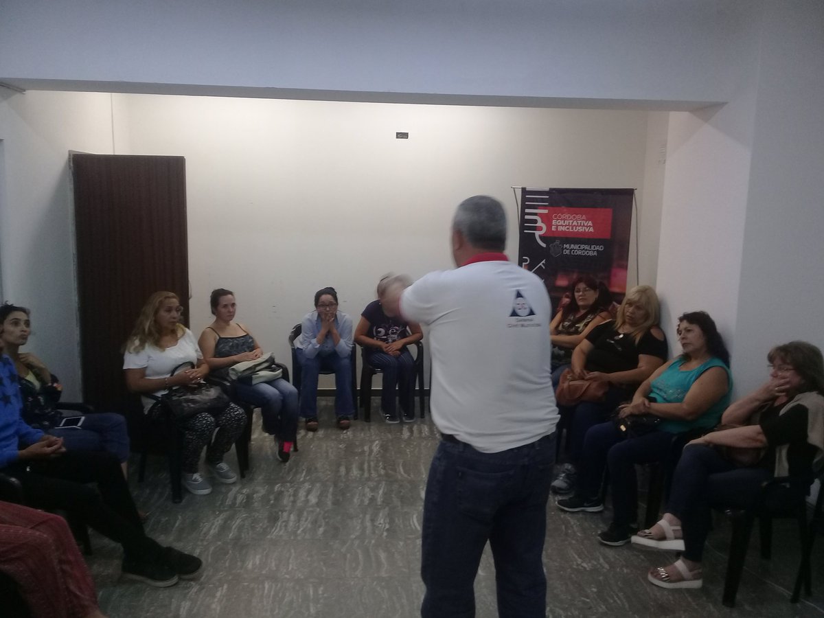 DC_MuniCba's tweet image. No sólo se preparan los vecinos para una emergencia, también los empleados municipales se capacitan en RCP  y Primeros Auxilios.Todos con el mismo compromiso porque Córdoba me Cuida.