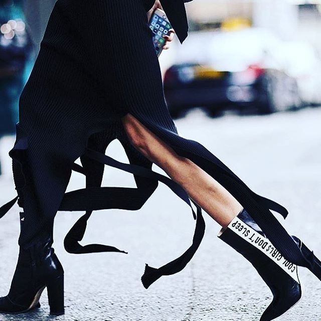 The Fashion Collector tweet media