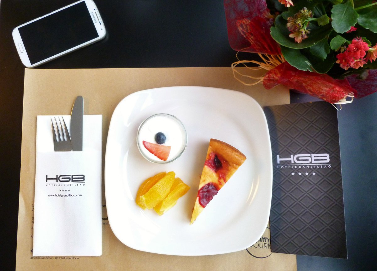 Desayuno listo en el @HotelGranBilbao. Ya en el blog! #ThebrunchHGB
bit.ly/2BuzF3R