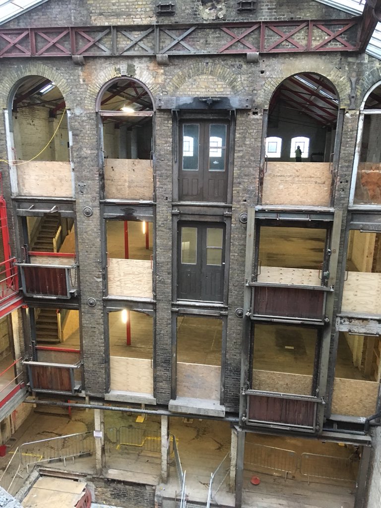 jprnic's tweet photo. #farmiloebuilding #wanttoworkthere #inspiringworkplaces #heritage #old&amp;new #cbretag https://t.co/LaNiZSaWG9