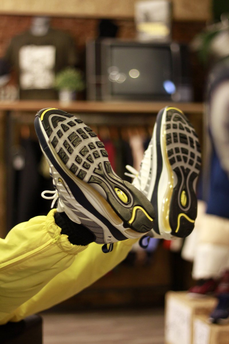 StormShop's tweet photo. Nike Air Max 98 a tope online y en tienda💛
https://t.co/GZxJ4EpBLO https://t.co/9N7FeyRQNq