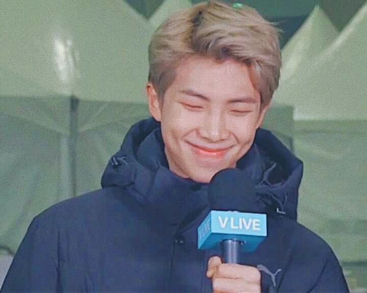 Viianney8's tweet photo. #ThankYouNamjoon me fascinan sus hoyuelos.😍😘 https://t.co/ojNRYTK4gL