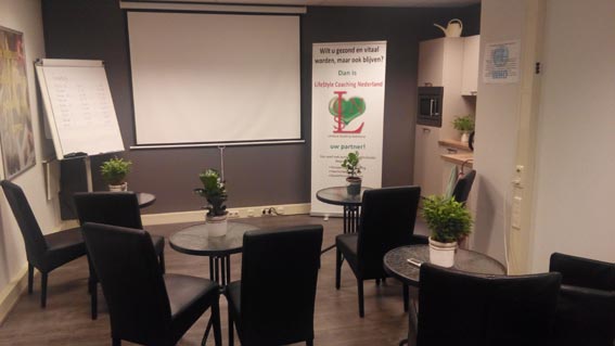 LSCNL's tweet photo. Deze week is het eerste Centrum voor Welzijn en Vitaliteit geopend in Hoorn. Binnen dit centrum werken verschillende Longevity coaches zeer succesvol samen. #gezondheid #LSCNL https://t.co/o0HjK3C5CQ