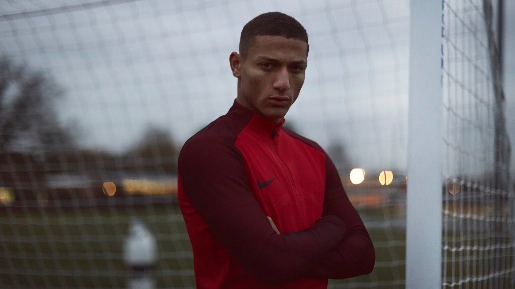 KitbagUK's tweet photo. Take a look at when we caught up with @nikefootball athlete and @WatfordFC baller, @richarlison97 👊
👉 https://t.co/FVcsPwyn3W #PlayFIRE #Mercurial https://t.co/apopj1i7jU