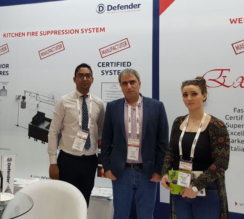 maccorpleb's tweet photo. Our Logistics Manager Mrs. Mayssam Msharrafieh Ashkar &amp; COO Mr. Mazen Dbouk with our partners - @defenderyangin at the @IntersecExpo 
#Intersec2018 #DubaiWorldTradeCentre #DWTC #maccorp #Defender #maccorpersdoitbest https://t.co/VZBieTYBA6