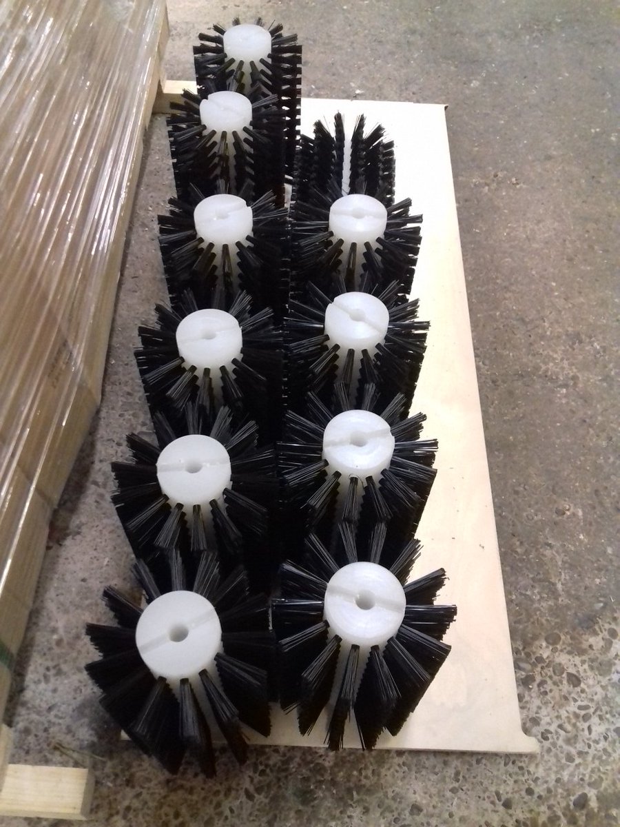 BrushesNwltd's tweet image. Early start to finish off the  all important "Golfer's shoe cleaner " brushes. #keepemclean #bootbrush  #Golf