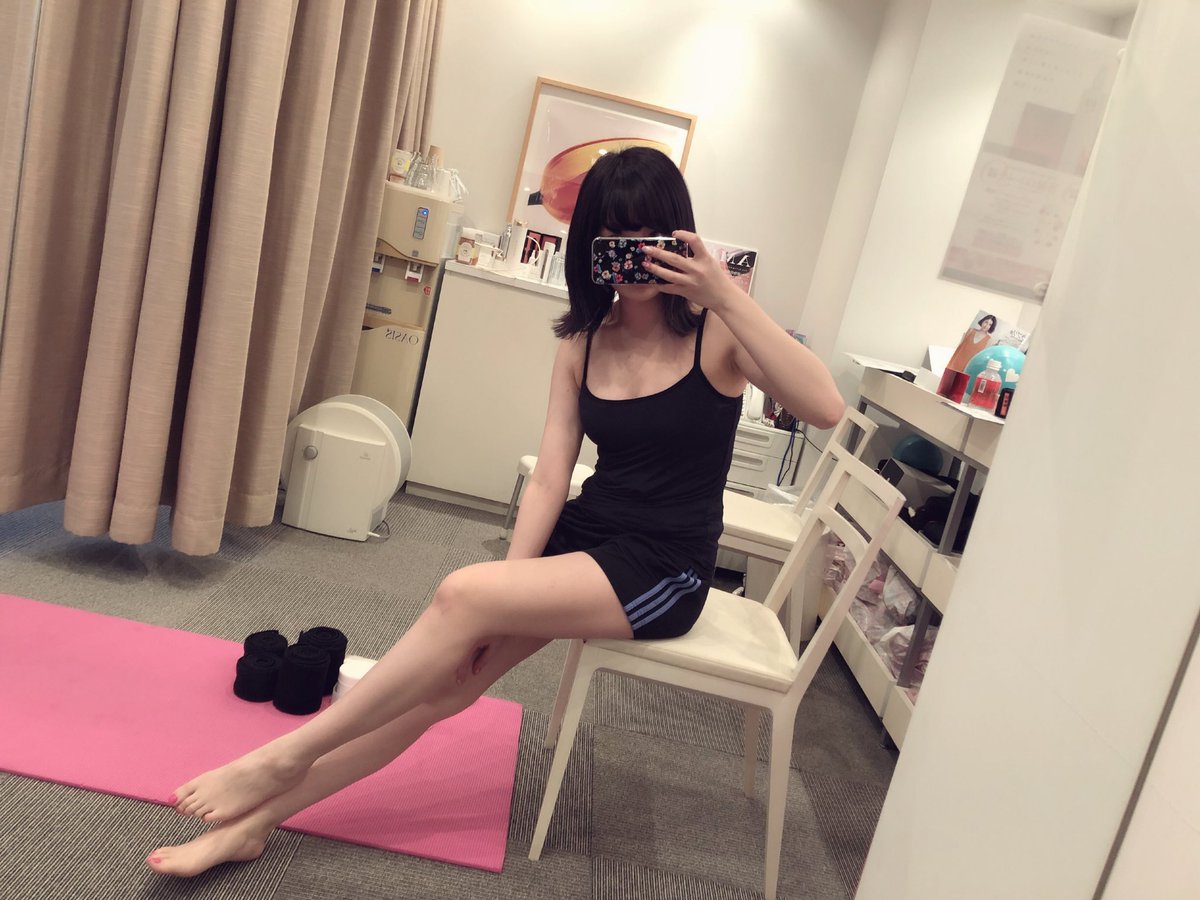 きゃりーぱみゅぱみゅ 足 