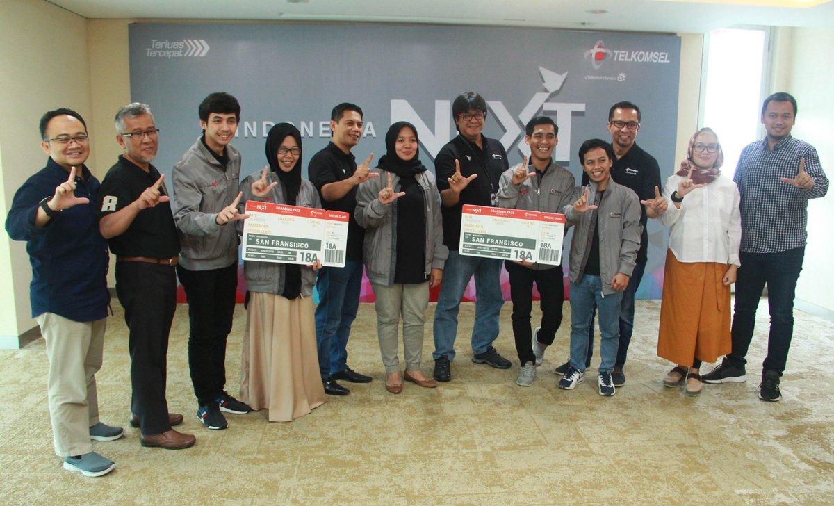 Melalui program IndonesiaNEXT, 3 mahasiswa Indonesia akan berangkat ke #SanFrancisco Amerika Serikat. <a href="/Telkomsel/">Telkomsel</a> goo.gl/MdgA3e