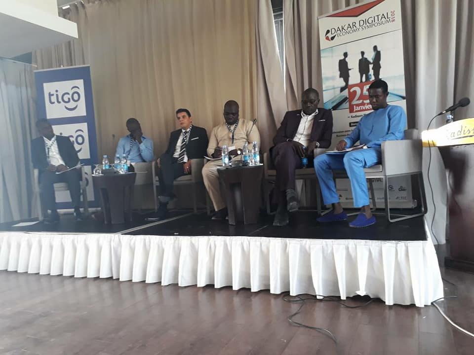 cticdakar's tweet photo. @cticdakar a été partenaire de la 1ère édition du Dakar #Digital Economy Symposium ce jeudi 25 janvier 2018 au Radisson Blu, avec @tigosn. @o_nar_gueye, Senior Catalyst à CTIC Dakar, parmi les panélistes. #DigitalBusinessDevelopment https://t.co/X0KZM9d1Ix