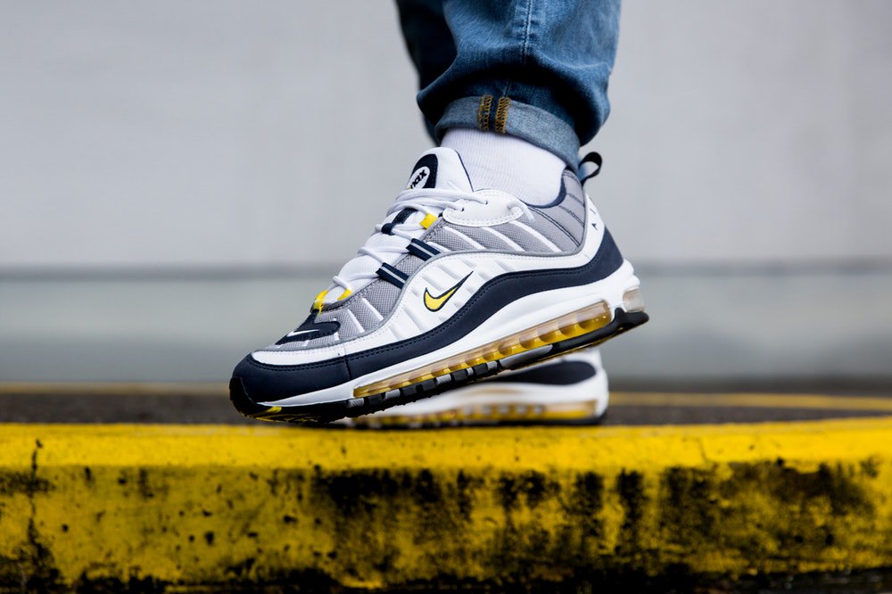 am 98 tour yellow