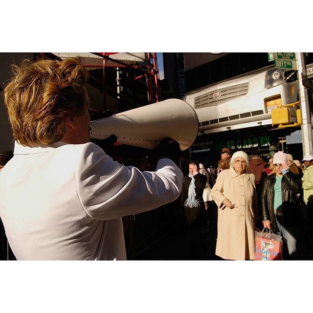 Times Square, Manhattan, 2006  #canpubphoto #everybodystreet #HCSC_street #streetphotography #burnmyeye #fromstreetswithlove #life_is_street #SPiCollective #ourstreets #capturestreets #NYC #USA #TimesSquare #Manhattan #churchofstopshopping ift.tt/2FiVB4v