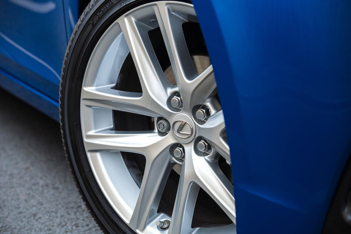 It's all in the details. #LexusCT
