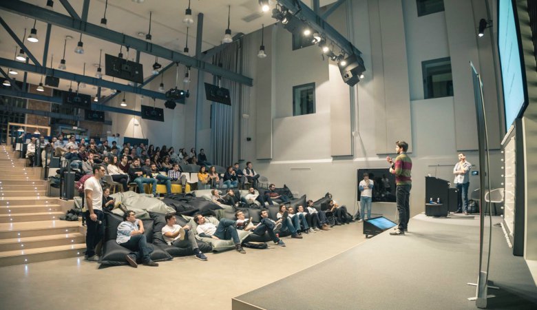 Referentes tweet media