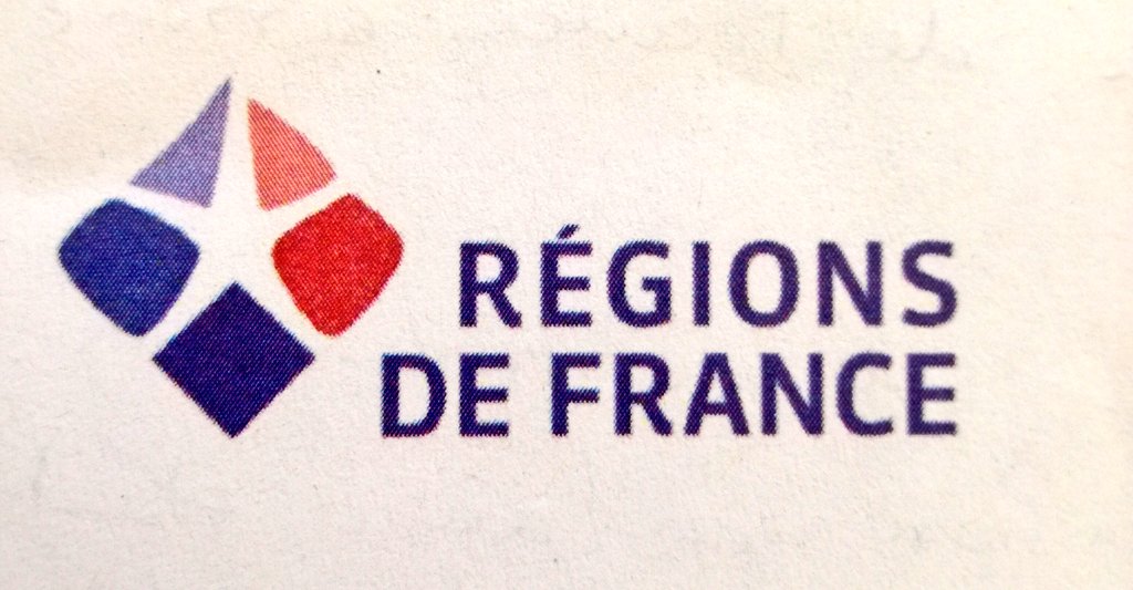 LydieBernard85's tweet photo. Échanges intéressants et constructifs à @Regionsdefrance avec @ChambagriFrance et le réseau #CIVAM sur la #PostPAC https://t.co/PYTi2ofseH