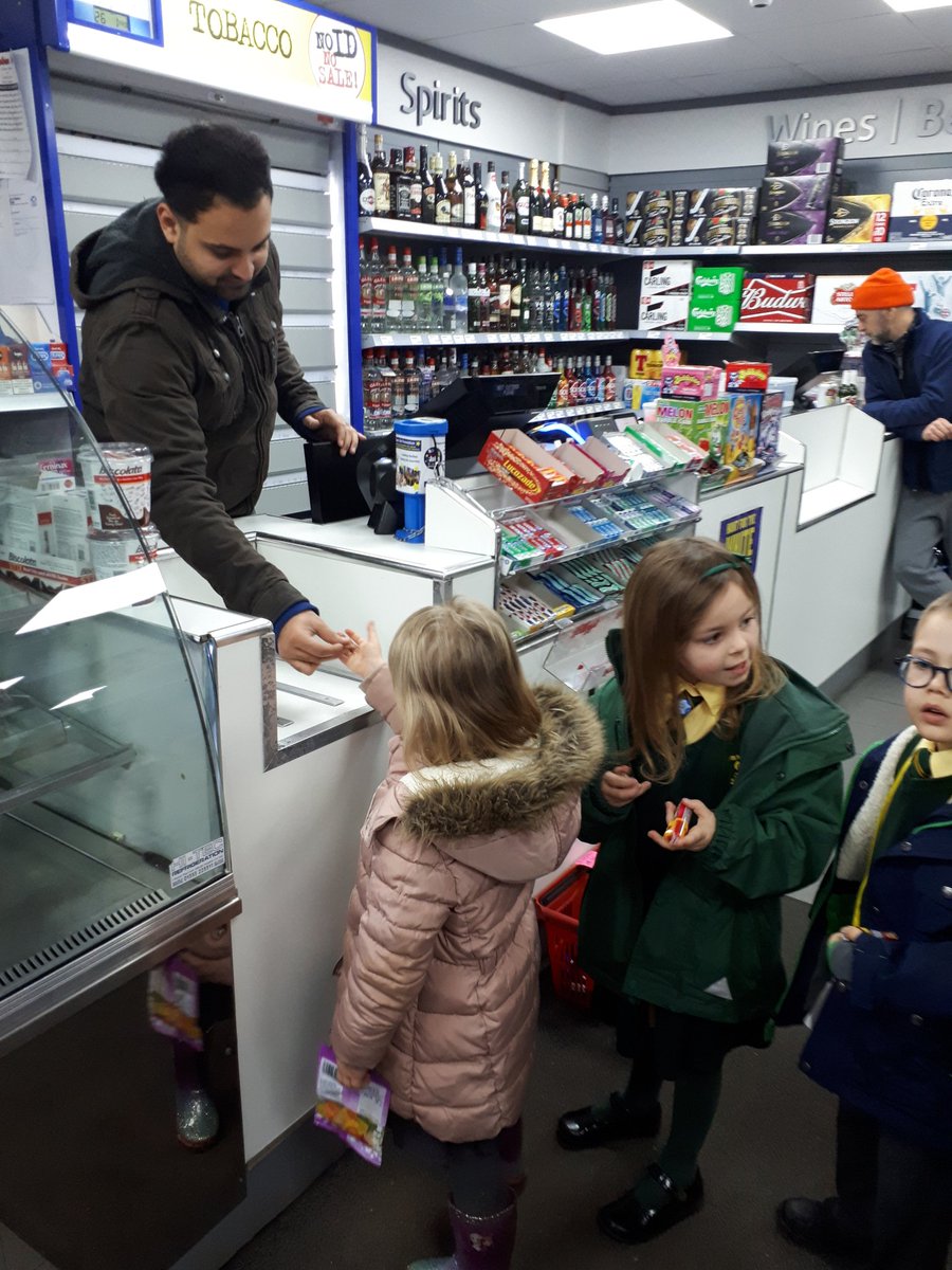 mrsd_stnps's tweet photo. We visited our local shop and spent 50p to round off our money topic #reallifelearning #stninianskidscan #earlylevelmaths @StNinianPS https://t.co/XnDY6eFLwC