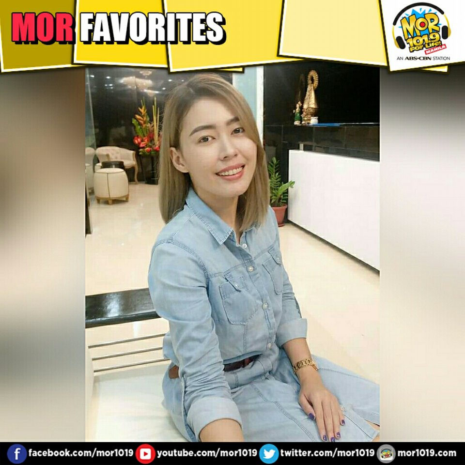 MORentPH's tweet photo. Sunday na! Sagot ni @mor1019kisses ang masaya at magandang umaga dito sa #MORFavorites! Abangan mo ang ating #SaPoll ngayong araw, at s'yempre log on ka na rin sa https://t.co/P9Y86MTmsJ! https://t.co/udHDVdcpBN