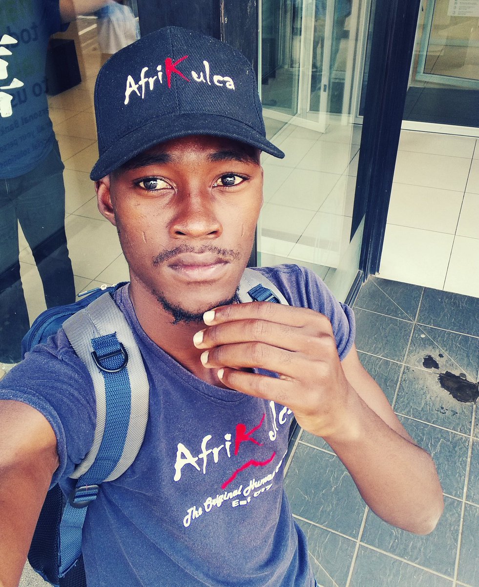 MaqhafaneZuma's tweet photo. AfriKulca The Original Human Culture
😎😎😎
Going places, steadily with God's Grace. ☺️
#AfriFriday #AfriPride
@smazudwala @Phewa1 @MapetlaJava @Prince_Qhawe @emazwenilwandle @PureJoyEdition https://t.co/7epEpoJozj