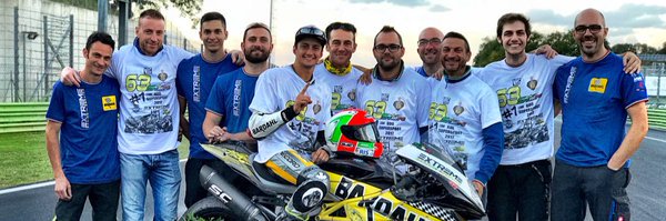 mvagustistagram's tweet photo. The memorable crew. #MVAgusta #F3 #TrePistoni #CorseClienti #ForzaMVAgusta #ItalianChampion #CIV #DavideStirpe #ExtremeRacingService https://t.co/DCGolcNcSl