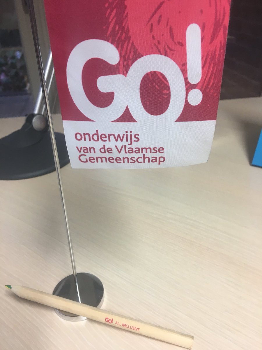PVanEekenrode's tweet photo. Industrialisering 4.0! @Siemens reikt de hand aan @GO_onderwijs met boeiende uiteenzettingen over digitalisering! GO TA Halle draagt steentje bij met voorstelling GenZ-project! #sgr9 #visie #inspiratie #technoplus https://t.co/mPZZBOmG8Q