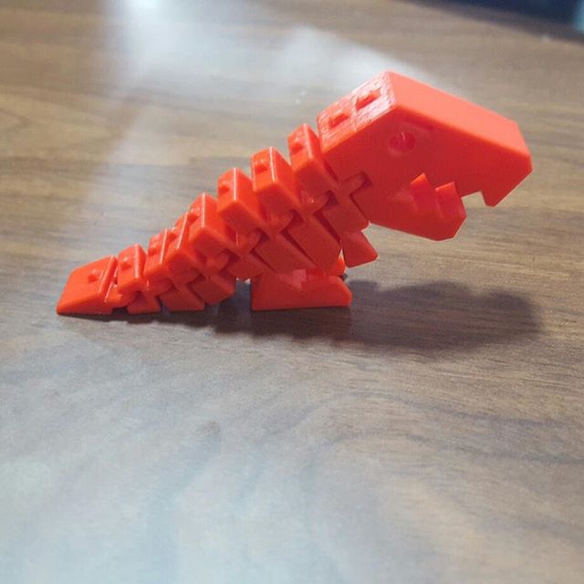 formon3D's tweet photo. #3dprinted FlexiRex #3dprinting #3dprint #3dprinter #FormonCore https://t.co/vm322zg0ok