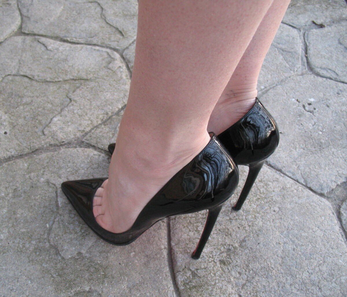 Giselleguzmans's tweet photo. Amo los zapatos https://t.co/NZrJLxZ16K