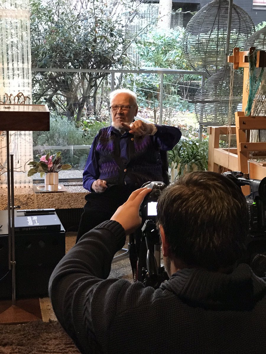 IDEAT Design@work retour de Dirk Jan Rol sur le devant de la scène avec le lampadaire AR1 #disderot #ideat #rol #AR1 ideat.thegoodhub.com/video/video-di…