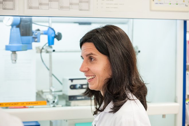 INRAE_France's tweet photo. [#PassionScience] Le voyage d’Ana Villares #chercheuse @INRA_PL @INRA_CEPIA au pays des #nanos! #Vidéo https://t.co/LYw0ef6vza #RH #emploi #MétierChercheTalent https://t.co/c9TECNZtmH