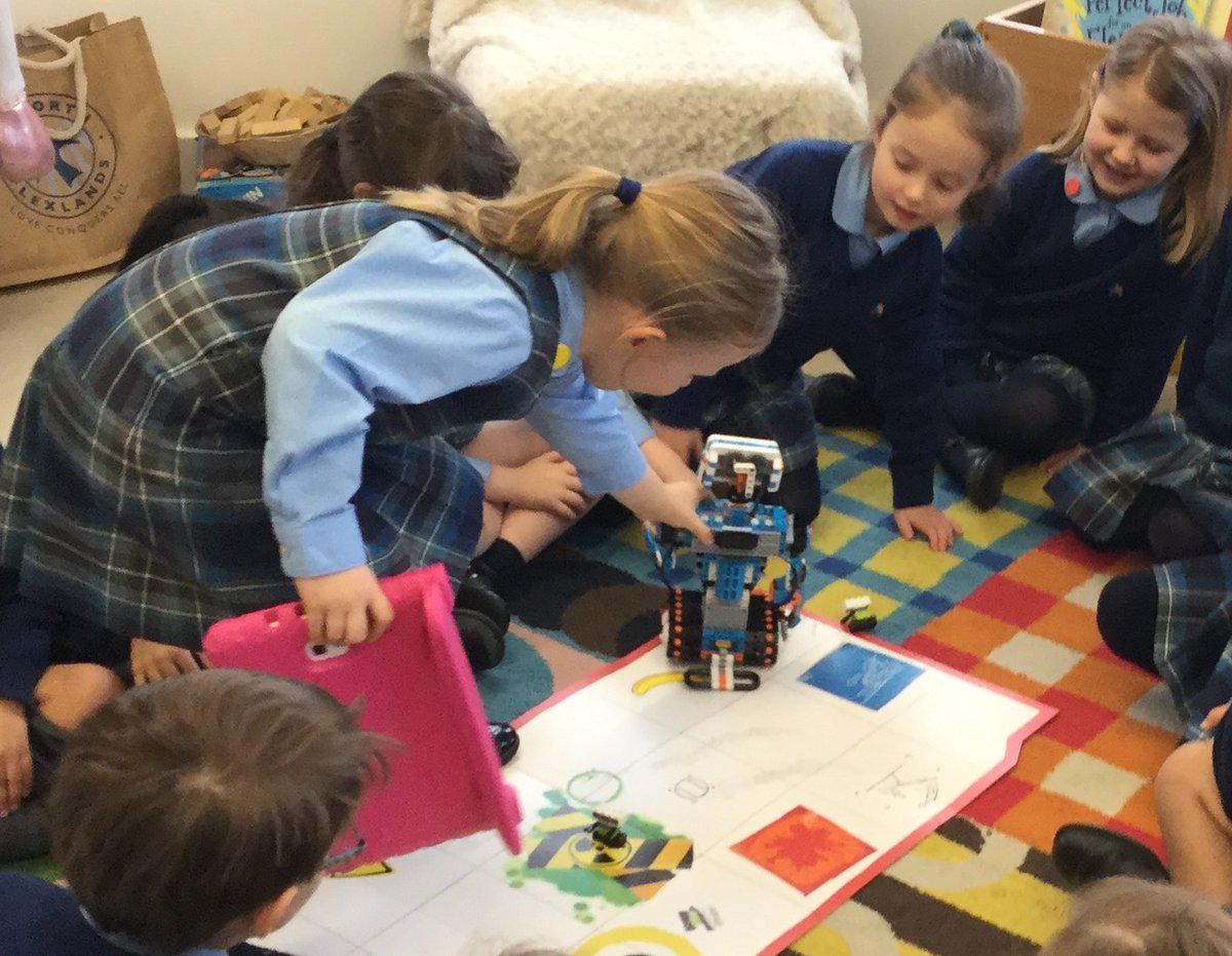 CFS_PrePrep's tweet photo. Year 1 and Reception found out about programmable toys with a visit from a robot this morning! #We love Lego! https://t.co/drtLp0JHbg