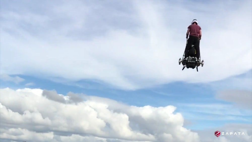SuchitNanda's tweet photo. #Zapata #Ezfly: #Jet-powered #aerial #Segway anyone can #fly
Looks for all intents & purposes like Segway of the sky. Stand on a small platform equipped with series of jet thrusters, holding handgrips that come up from the base, then rise up into the air
https://t.co/GyULIbYozB https://t.co/OQv8TFH1KJ
