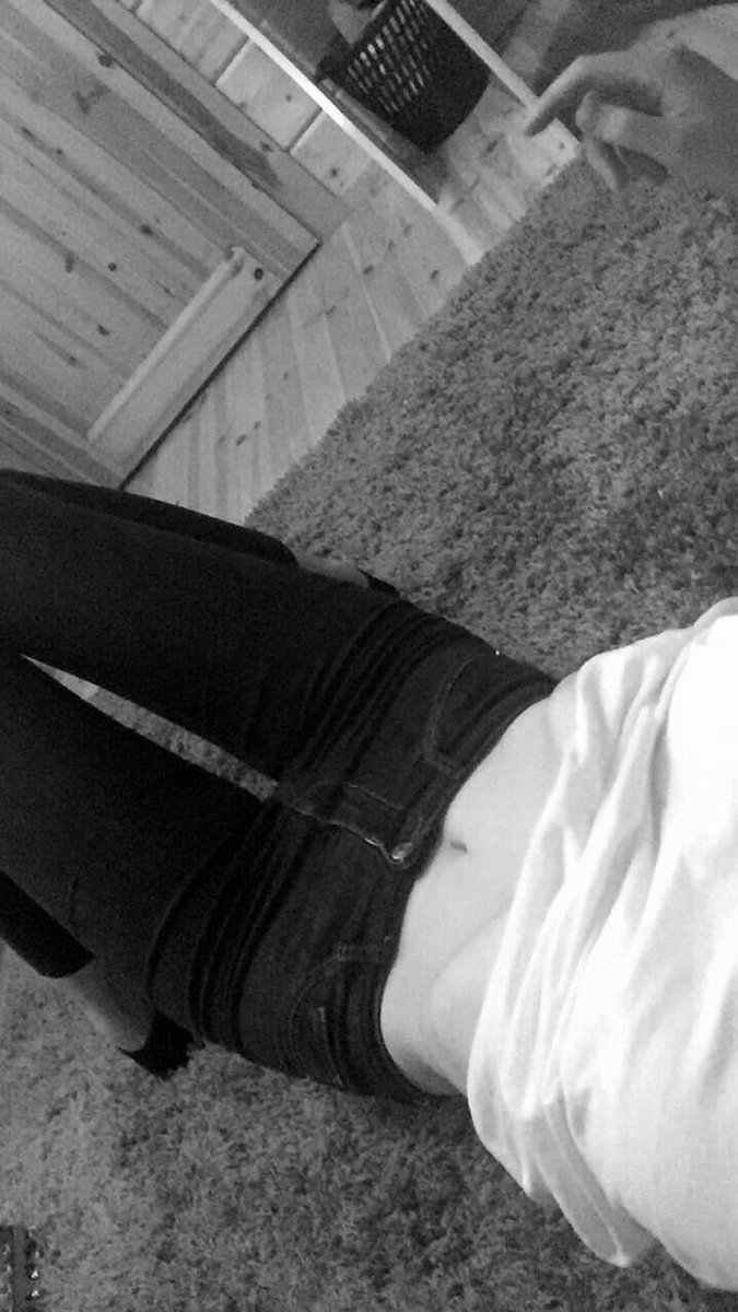 tearsofdisorder's tweet image. no wonder his family hates me bc I’m such a fat hippo