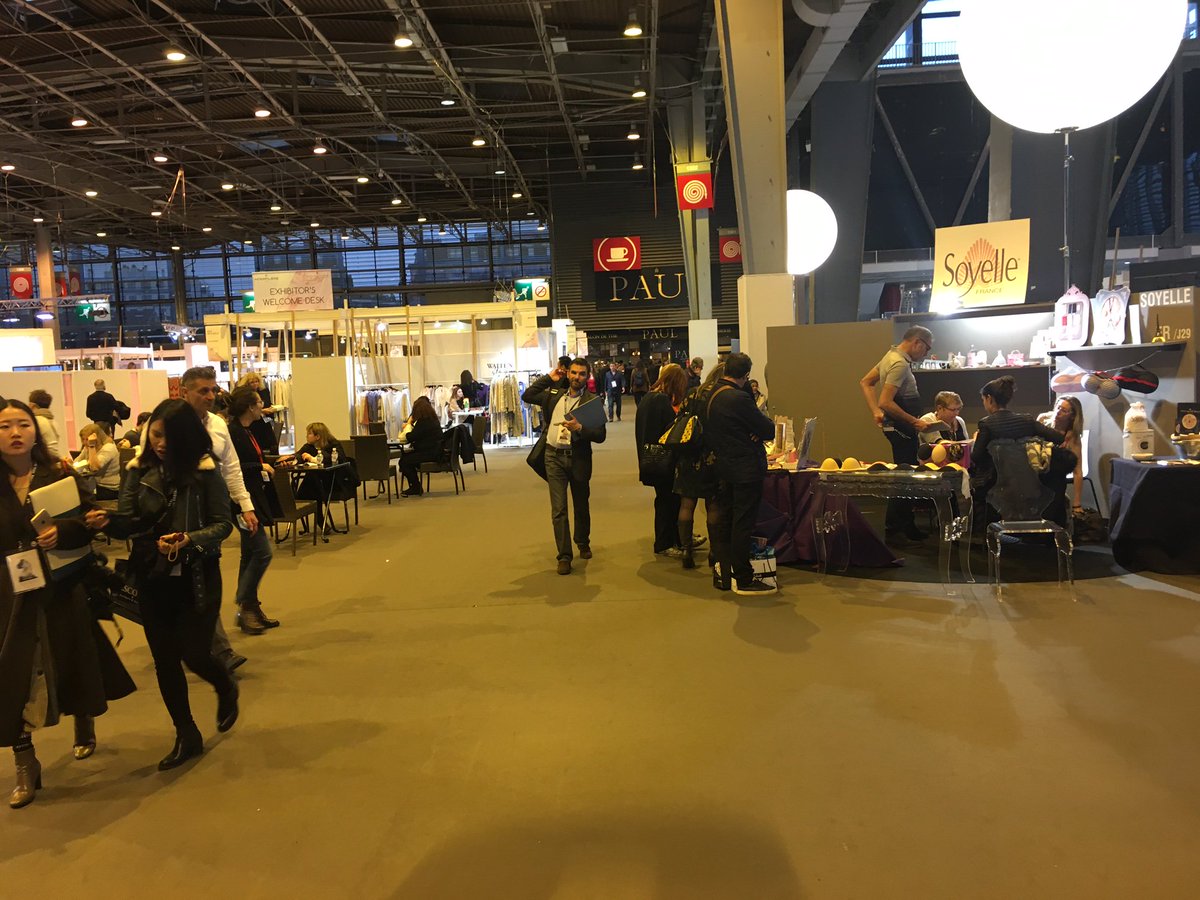 simplex_knit's tweet image. Just a few snaps for a Friday from last weekend's visit to @INTERFILIERE in Paris! #fabrics #lingerie #travel #FridayFeeling