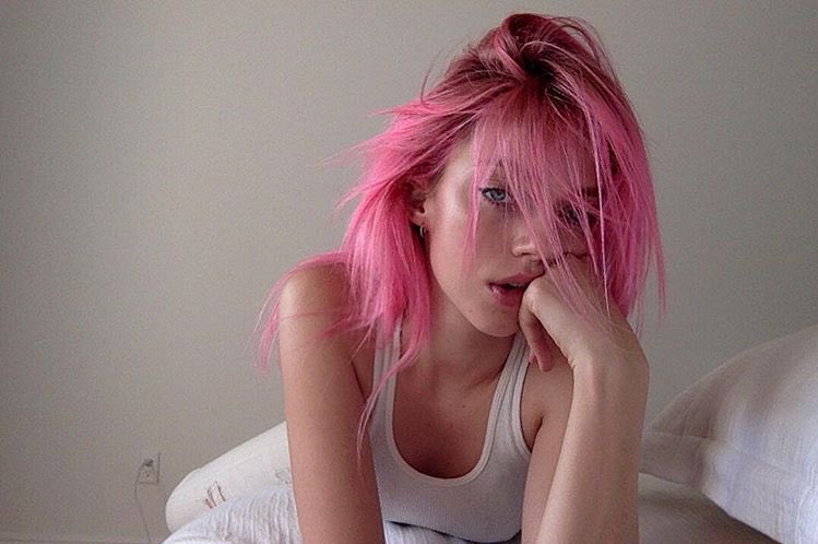 IrinaRHemsworth's tweet photo. Irina Romee Hemsworth, 20, Homosexual, Sub. [[@DaddyWantsAP]] https://t.co/3U1luLvs5I