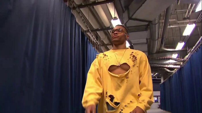 DJ Vlad 🇺🇦 on "Charles Barkley Clowns Russell Westbrook for Wearing Ripped Shirt (@russwest44) https://t.co/7NjBzOKSoV https://t.co/ZrY55otH3k" / Twitter