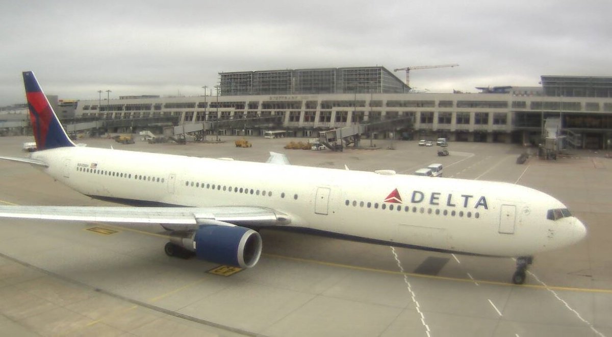 Airport Webcams Delta Boeing 767 400er N840mh Just Departed Stuttgart For Atlanta On Dl117 Webcams T Co 8uq0nim3nk