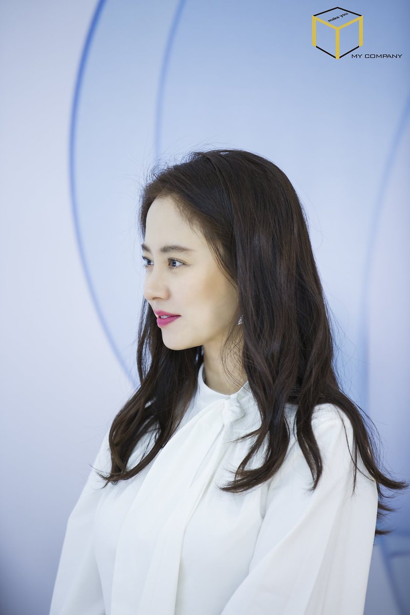 RmCandyAlliance's tweet photo. 180120 Song Ji Hyo for CELDERMA fansign event~ https://t.co/9YHrvlPX1F