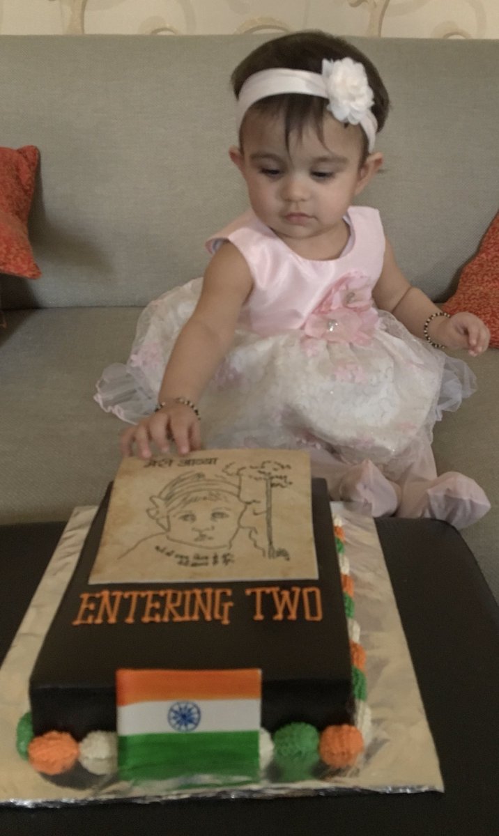 Calcutta_Times's tweet photo. Team Calcutta Times wishes @sundeepbhutoria’s adorable little munchkin @aavyaMbhutoria, a very happy birthday! Love the cake. Baby Aavya sure wears patriotism on her sleeves, doesn’t she? ❤️ https://t.co/GG0xe1aF7r