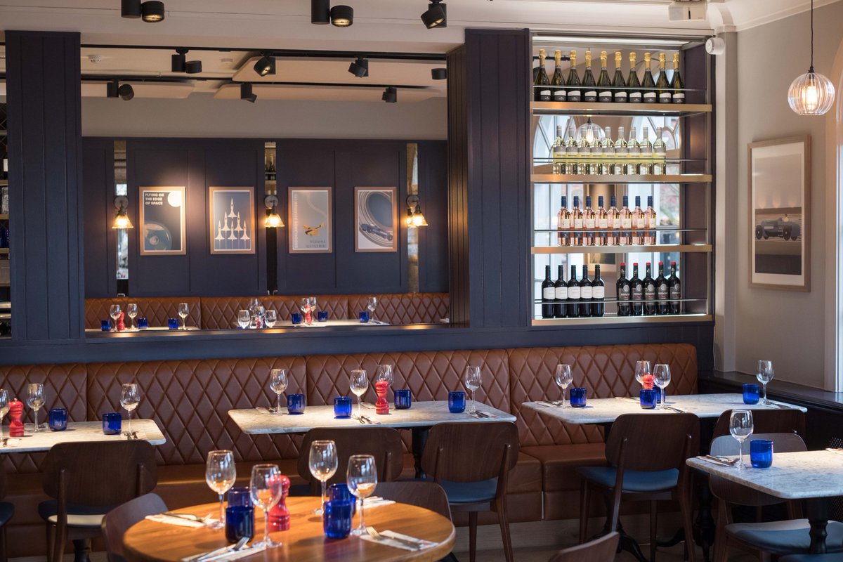 TIOTGuildford's tweet photo. Pizza Express is back to Weybridge! https://t.co/kbbglk2mUV https://t.co/FZaIrZZPBu