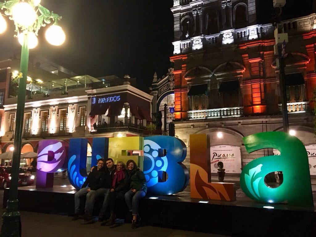 AAA_Prods's tweet photo. The #MisfitAnalysis team are loving their time in @Puebla - and are excited to get to @MuseoTecdeMty @TecdeMonterrey to perform this evening! https://t.co/LdRhrbGQc3