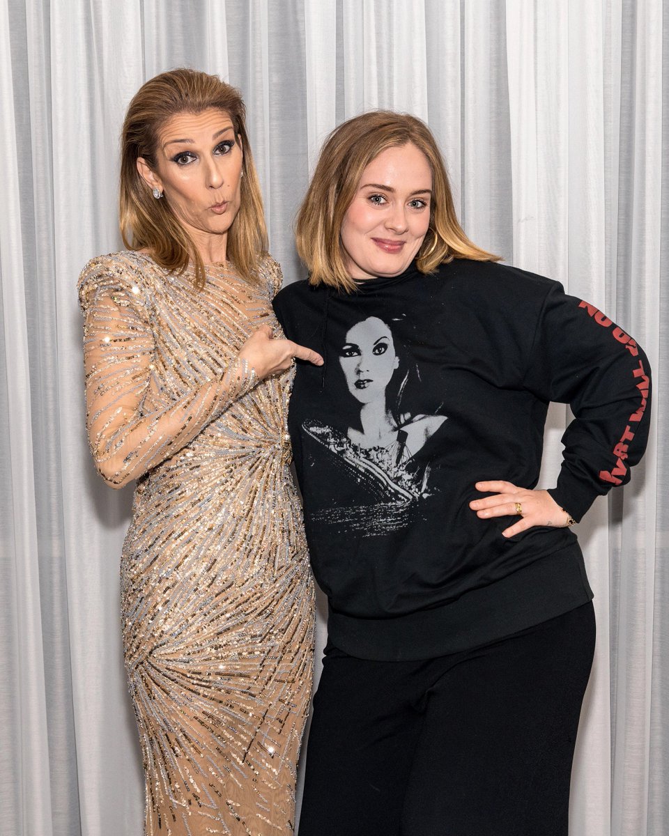 celinedion's tweet photo. Les 2 dernières semaines ont été difficiles. Ns avons été plusieurs à être affectés par la grippe, mais je vais beaucoup mieux. Je n’ai pas pu faire tous mes spectacles, mais je suis ravie que @Adele ait pu assister à l’un d’eux… Je l’aime tellement !! - Céline xx… 📸 : Cashman https://t.co/I00zaGYgBf