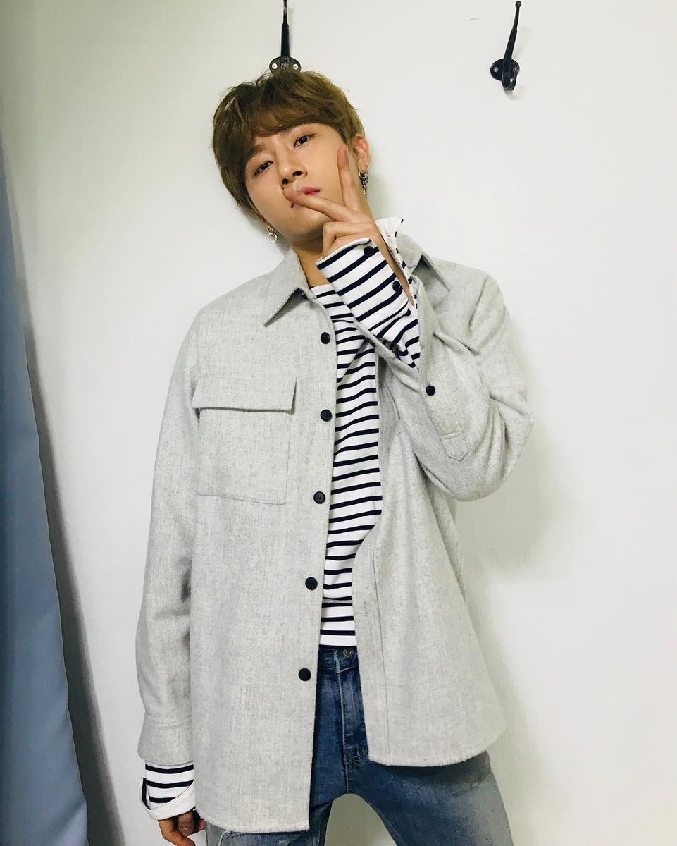 MonbebeBrasil_'s tweet photo. 260118 @ [Instagram] ig minav_1986 l Foto com #IM "#monstax #Changkyun #Minav #Camisa #Listrada VCR Cena FAN_CON" 👉 https://t.co/QJODZtaDHk https://t.co/4JER7sp3LC